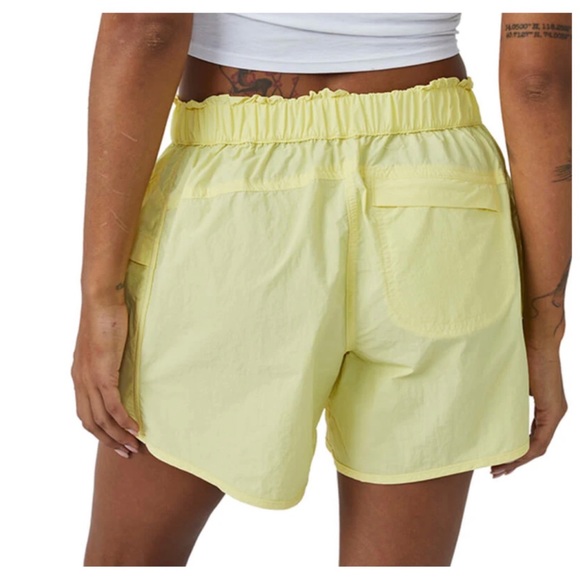 Free People Women’s Sz S NWT Yellow Shorts In The Wild Lightweight Pull On - Picture 2 of 11
